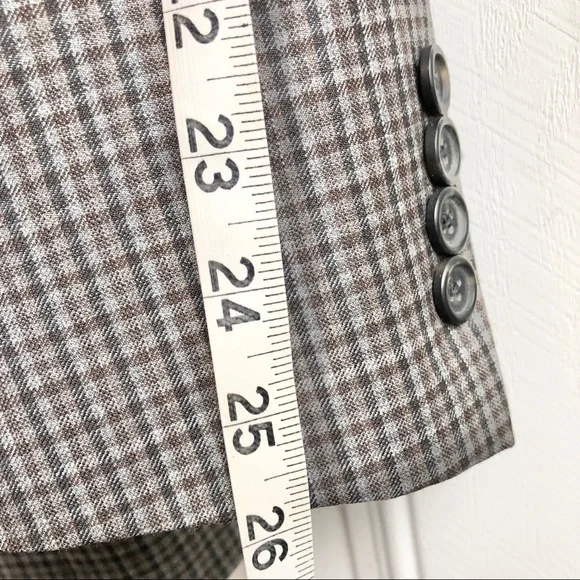 Hart Schafner Marx mens’ plaid suit jacket. - Picture 11 of 12